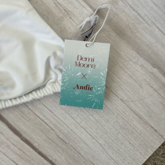 Andie Swim x Demi Moore The Tropez Triangle Top - Picture 5 of 8